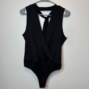 Blue Blush Vici Black Tayce Sleeveless Keyhole Bodysuit Size Medium New